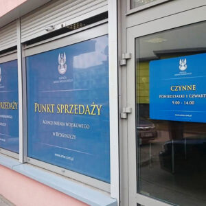 Oklejenie szyb folią OWV - Agencja Mienia Wojskowego w Bydgoszczy