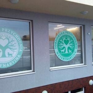 Oklejenie okien - Fordońska Przychodnia Weterynaryjna